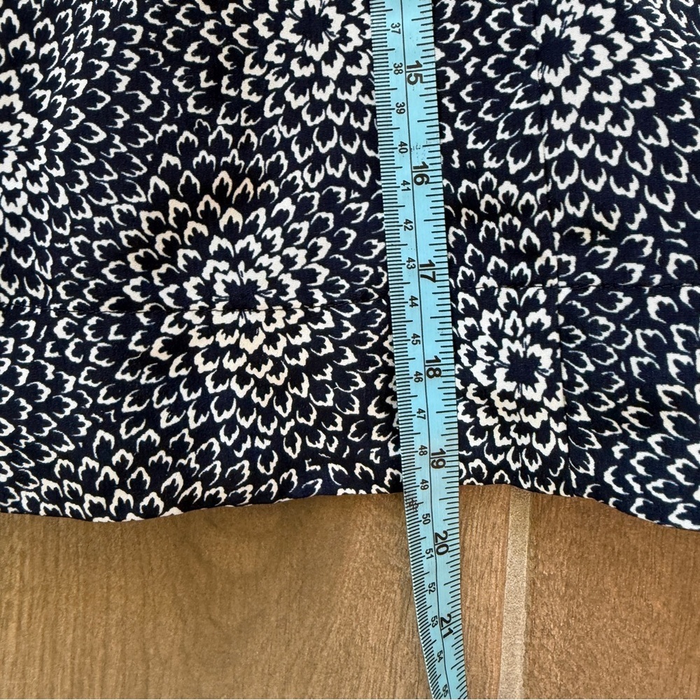 Tommy Hilfiger Women’s Navy Blue White Floral Print Pleated Skater Skirt sz 14 - Picture 7 of 11